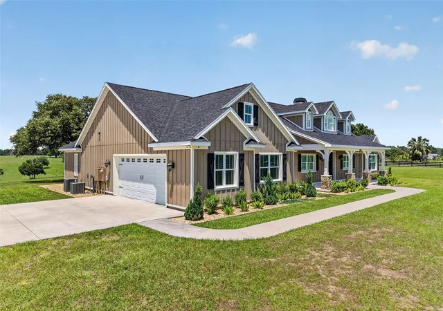 Photo 3 of Single family home for sale at 5496 Nantahala Ln, Lady Lake, FL 32159 | MLS# G5112837 | Listing updated on 2026-07-16