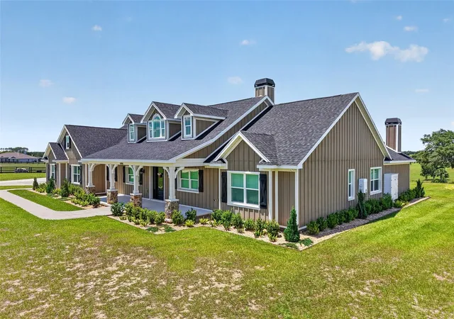 Photo 3 of Single family home for sale at 5496 Nantahala Ln, Lady Lake, FL 32159 | MLS# G5112837 | Listing updated on 2026-07-16