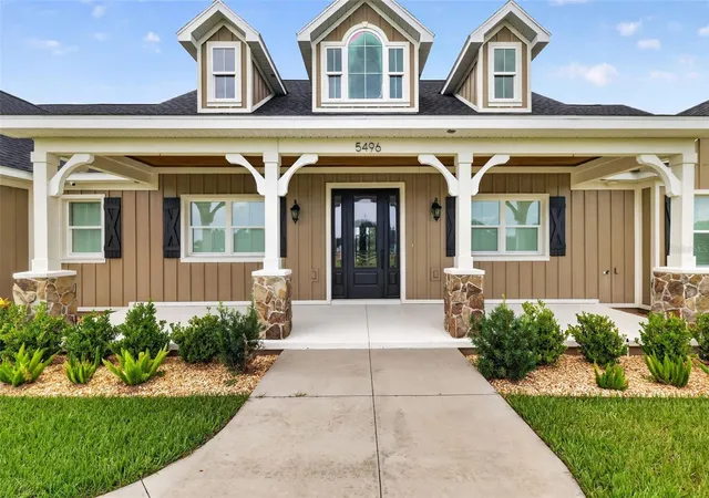 Photo 4 of Single family home for sale at 5496 Nantahala Ln, Lady Lake, FL 32159 | MLS# G5112837 | Listing updated on 2026-07-16
