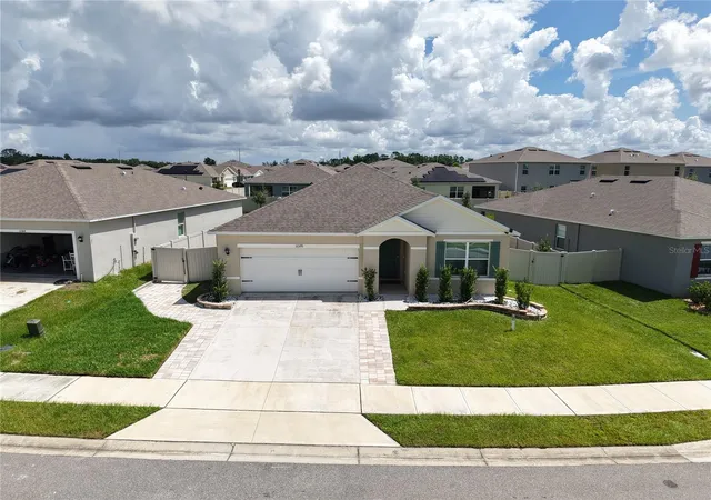 1st image of 11370 Amber Ridge Dr, Zellwood, FL 32798 | MLS# S5150538