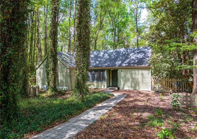 Homes for sale in Gainesville, FL | 5208 Sw 86th Ter, Gainesville, FL 32608 | MLS# GC540598