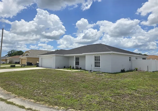 1st image of 2956 Coach Lamp Rd, Mulberry, FL 33860 | MLS# S5150539
