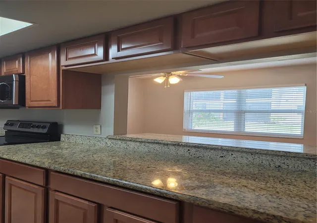 Listing Photo 5 - Condo for sale in building located at 2417 Barley Clb Dr, Orlando, FL 32837 - Unit #5
