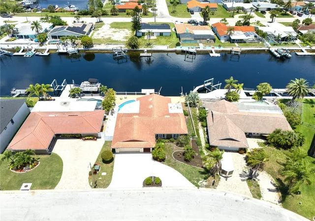 4th image of 3517 Seaway Dr, New Port Richey, FL 34652 | MLS# W7886065