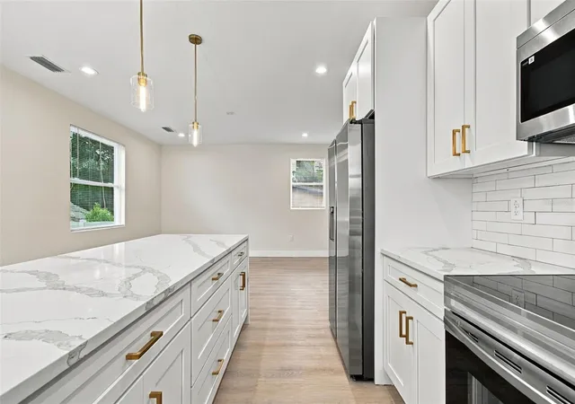 Photo 4 of Single family home for sale at 7315 Mount Vernon Rd, Tampa, FL 33625 | MLS# TB8511980 | Listing updated on 2026-10-02