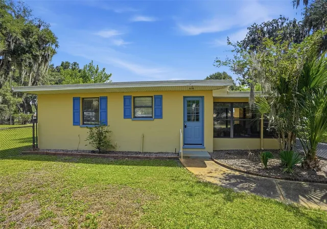 Homes for sale in Lake Panasoffkee, FL | 951 Cr 453, Lake Panasoffkee, FL 33538 | MLS# W7886067