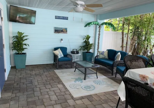 2nd image of 303 62nd St #A, Holmes Beach, FL 34217 | MLS# A4694767
