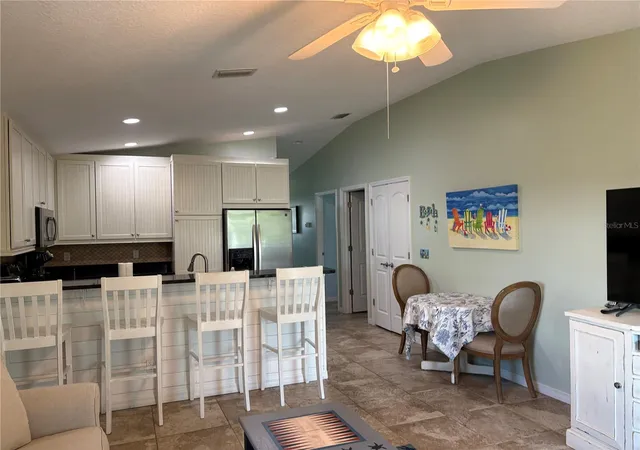 5th image of 303 62Nd St, Holmes Beach, FL 34217