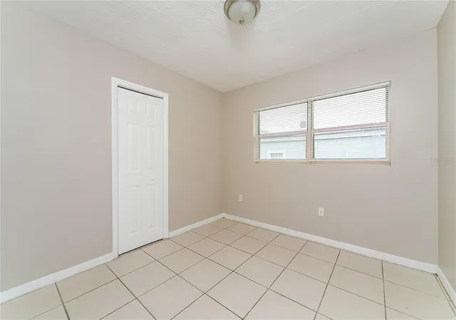 4th image of 936 Alecon Dr, Orlando, FL 32808 | MLS# O6410639