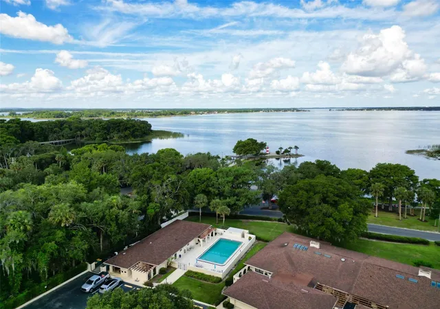 2nd image of 100 S Tremain St, MOUNT DORA, FL 32757
