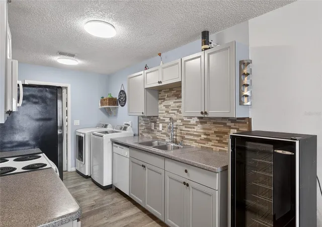 Photo 3 of Condo for sale at 622 Ridge Ter, Winter Haven, FL 33881 | MLS# L4962178 | Listing updated on 2026-08-31