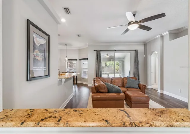 5th image of 242 Blue Water St, Eustis, FL 32736 | MLS# O6410679