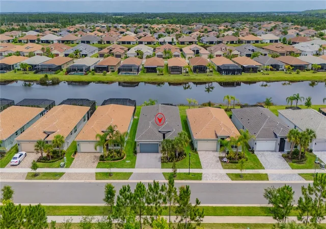 2nd image of 4844 Avila Lakes Dr, Wimauma, FL 33598 | MLS# TB8512043