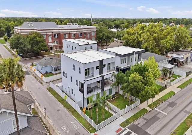 Photo 2 of Townhouse for sale at 215 W Columbus Dr #2, Tampa, FL 33602 | MLS# TB8512087 | Listing updated on 2026-10-27
