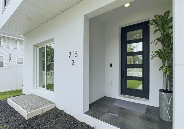 Photo 4 of Townhouse for sale at 215 W Columbus Dr #2, Tampa, FL 33602 | MLS# TB8512087 | Listing updated on 2026-10-27