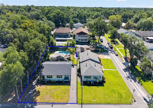 2nd image of 1012 N Baker St, Mount Dora, FL 32757 | MLS# G5112858