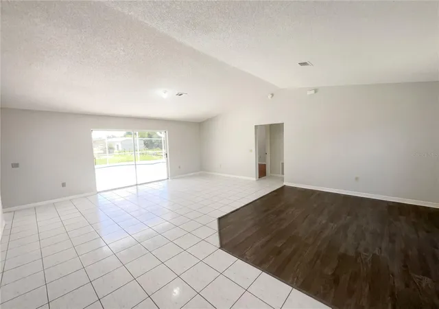 Photo 3 of Single family home for sale at 1750 Evergreen Ct, Kissimmee, FL 34746 | MLS# O6410743 | Listing updated on 2026-09-18