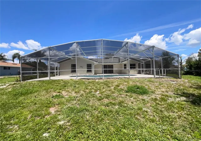 Photo 4 of Single family home for sale at 1750 Evergreen Ct, Kissimmee, FL 34746 | MLS# O6410743 | Listing updated on 2026-09-18
