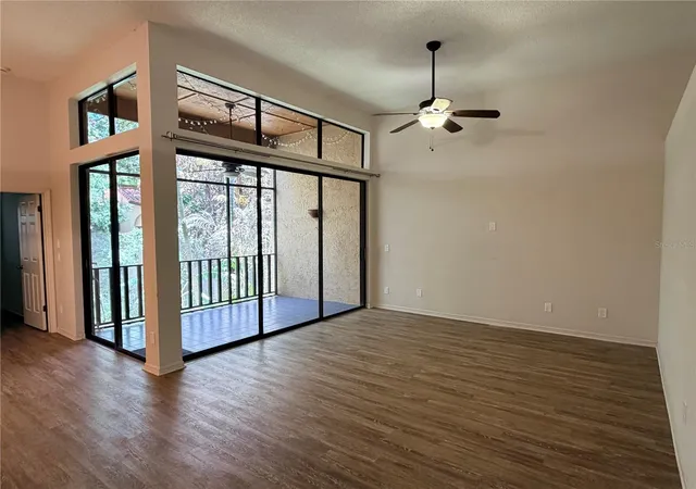 Listing Photo 5 - Condo for sale in building located at 2867 Marsala Ct, ORLANDO, FL 32806 - Unit #2867