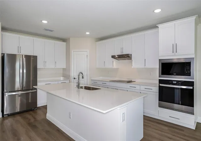2nd image of 31681 Bienville Ln, Wesley Chapel, FL 33545 | MLS# TB8512137