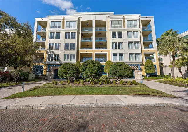 Photo 2 of Condo for sale at 509 W Bay St #305, Tampa, FL 33606 | MLS# TB8512145 | Listing updated on 2026-08-14