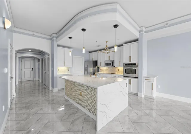 Photo 4 of Condo for sale at 509 W Bay St #305, Tampa, FL 33606 | MLS# TB8512145 | Listing updated on 2026-08-14