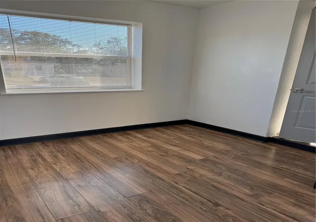Photo 10 of Single family home for sale at 425 Hollyhock Ln, Spring Hill, FL 34606 | MLS# W7886080 | Listing updated on 2026-09-02