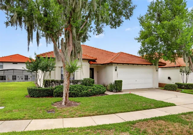 Photo 4 of Single family home for sale at 16801 Lazy Breeze Loop, Clermont, FL 34714 | MLS# S5150593 | Listing updated on 2026-06-02