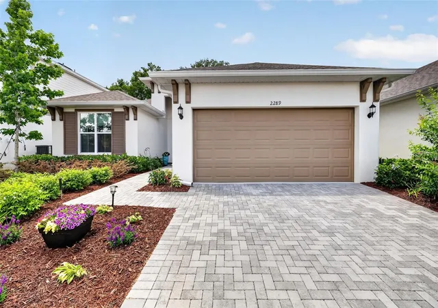 Photo 3 of Single family home for sale at 2289 Sirena Ln, Mount Dora, FL 32757 | MLS# G5112861 | Listing updated on 2026-08-11