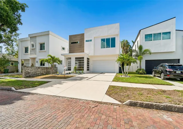 Photo 2 of Single family home for sale at 1314 1/2 W Lemon St, Tampa, FL 33606 | MLS# TB8512163 | Listing updated on 2026-10-04