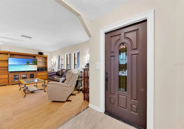 Photo 3 of Single family home for sale at 1007 22nd Avenue W, Palmetto, FL 34221 | MLS# W7886081 | Listing updated on 2026-09-25