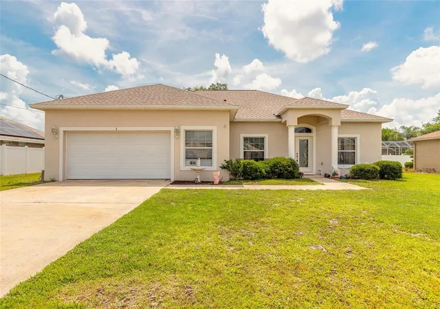 Photo 1 of Single family home for sale at 8 Lamoyne Ln, Palm Coast, FL 32137 | MLS# V4949277 | Listing updated on 2026-10-17