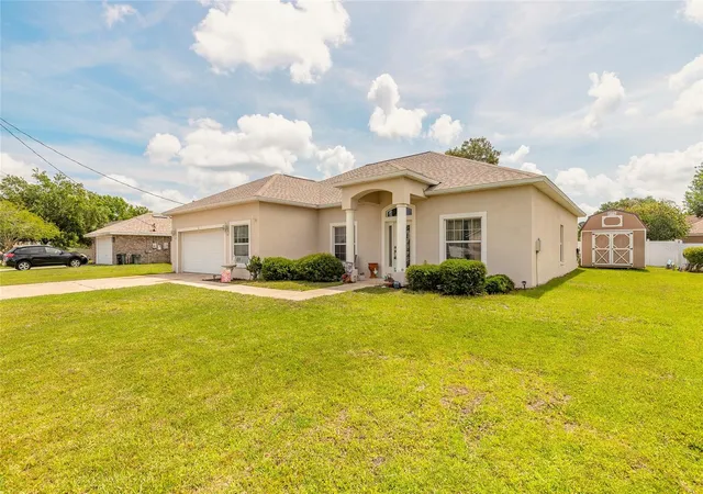 Photo 2 of Single family home for sale at 8 Lamoyne Ln, Palm Coast, FL 32137 | MLS# V4949277 | Listing updated on 2026-10-17