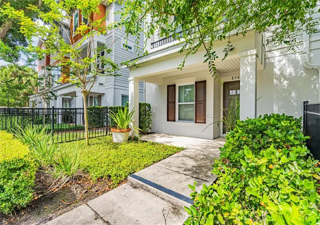 3rd image of 858 N Thornton Ave, Orlando, FL 32803 | MLS# O6410791