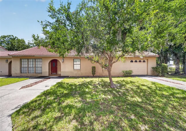 Photo 2 of Single family home for sale at 1820 Sw & 1826 35th Ave, Ocala, FL 34474 | MLS# OM725367 | Listing updated on 2026-09-02