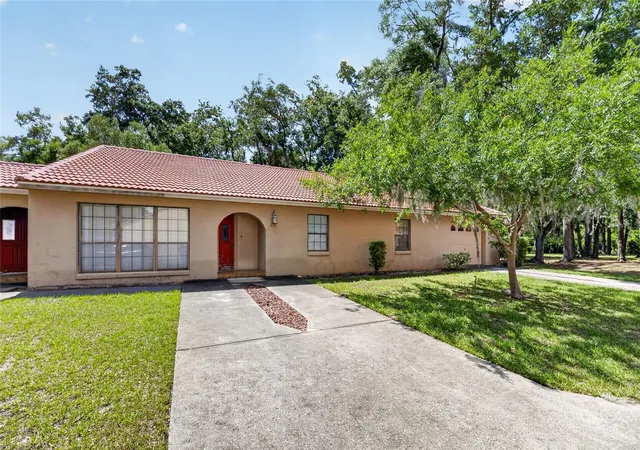Photo 3 of Single family home for sale at 1820 Sw & 1826 35th Ave, Ocala, FL 34474 | MLS# OM725367 | Listing updated on 2026-09-02