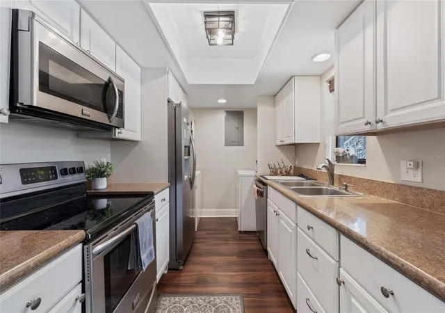 Photo 4 of Condo for sale at 4310 Lakeway Dr #12B, Orlando, FL 32839 | MLS# O6410794 | Listing updated on 2026-08-17