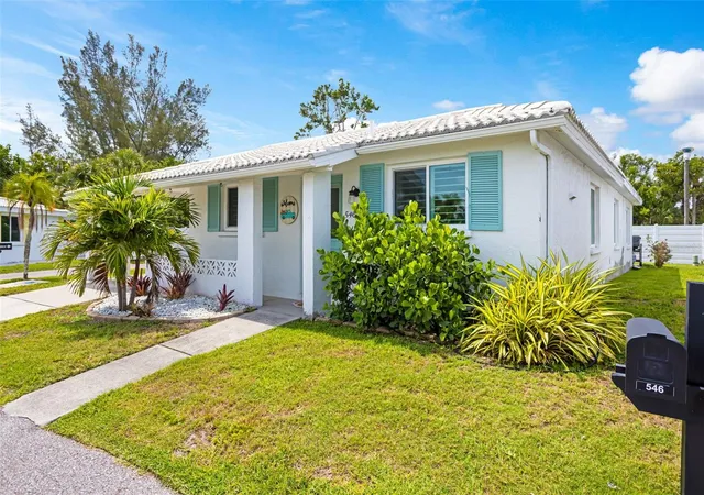 Homes for sale in LONGBOAT KEY, FL | 546 Spanish Dr S, LONGBOAT KEY, FL 34228