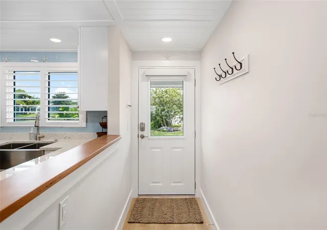 Homes for sale in LONGBOAT KEY, FL | 546 Spanish Dr S, LONGBOAT KEY, FL 34228