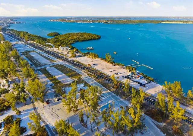 Homes for sale in Longboat Key, FL | 546 Spanish Dr S, Longboat Key, FL 34228 | MLS# A4694824