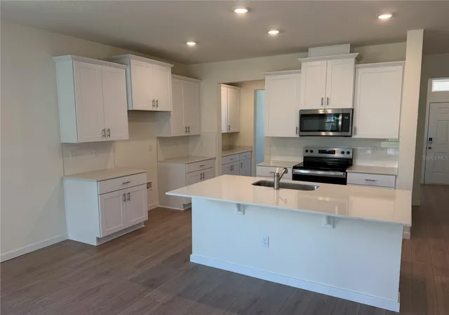 Photo 2 of Single family home for sale at 3024 Kingsman Trl, Ormond Beach, FL 32174 | MLS# O6410809 | Listing updated on 2026-09-28