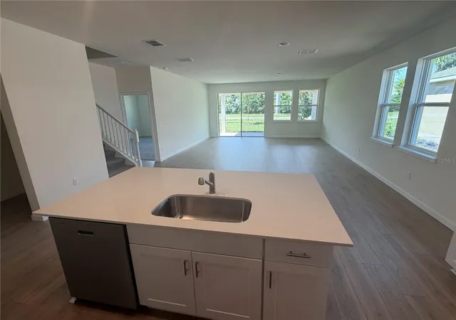 Photo 3 of Single family home for sale at 3024 Kingsman Trl, Ormond Beach, FL 32174 | MLS# O6410809 | Listing updated on 2026-09-28