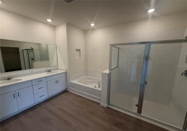 Photo 4 of Single family home for sale at 3024 Kingsman Trl, Ormond Beach, FL 32174 | MLS# O6410809 | Listing updated on 2026-09-28