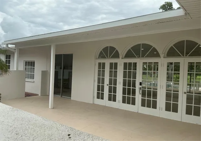 Photo 3 of Single family home for sale at 502 Magellan Dr, Sarasota, FL 34243 | MLS# A4694830 | Listing updated on 2026-09-08