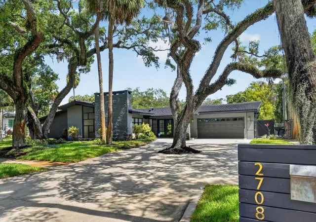 Photo 1 of Single family home for sale at 2708 N Dundee St, Tampa, FL 33629 | MLS# TB8512210 | Listing updated on 2026-10-07