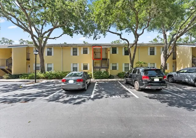 Photo 1 of Condo for sale at 3001 58th Avenue S #1106, St Petersburg, FL 33712 | MLS# TB8512231 | Listing updated on 2026-10-12