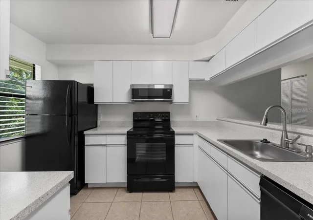 Photo 3 of Condo for sale at 3001 58th Avenue S #1106, St Petersburg, FL 33712 | MLS# TB8512231 | Listing updated on 2026-10-12
