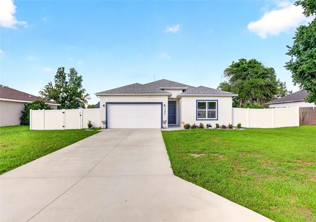 Photo 2 of Single family home for sale at 14055 Sw 30th Terrace Rd, Ocala, FL 34473 | MLS# OM725374 | Listing updated on 2026-09-14