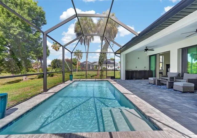 3rd image of 592 Rotonda Cir, Rotonda West, FL 33947 | MLS# C7526573