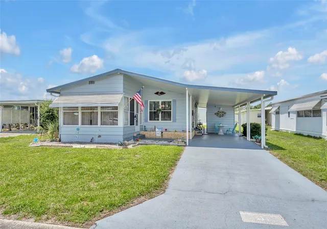 Photo 2 of Manufactured home for sale at 91 Mauna Loa Dr, Leesburg, FL 34788 | MLS# G5112872 | Listing updated on 2026-06-02